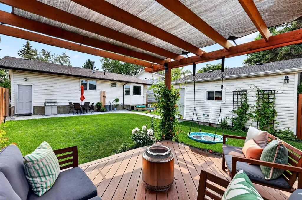 1820 Lysander Crescent SE Calgary AB T2C 1M3