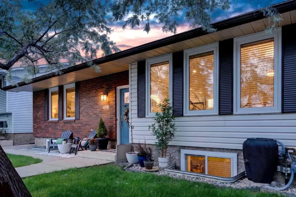 1820 Lysander Crescent SE Calgary AB T2C 1M3