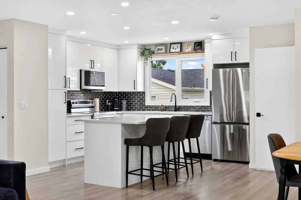 1820 Lysander Crescent SE Calgary AB T2C 1M3