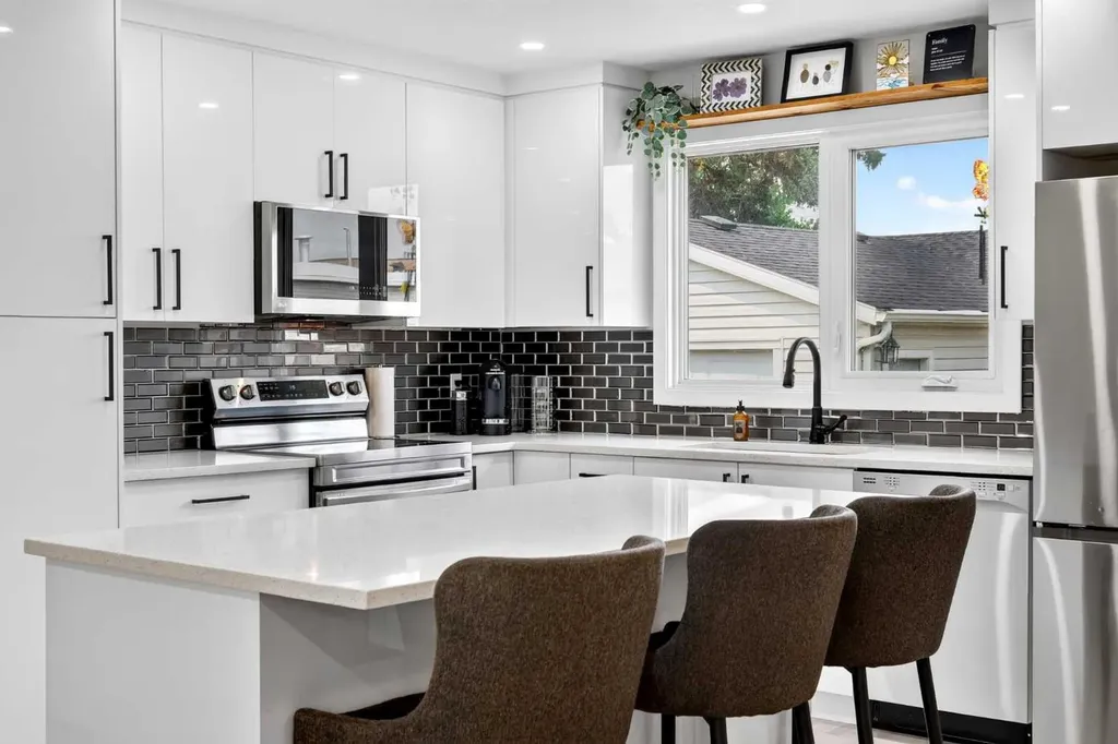 1820 Lysander Crescent SE Calgary AB T2C 1M3