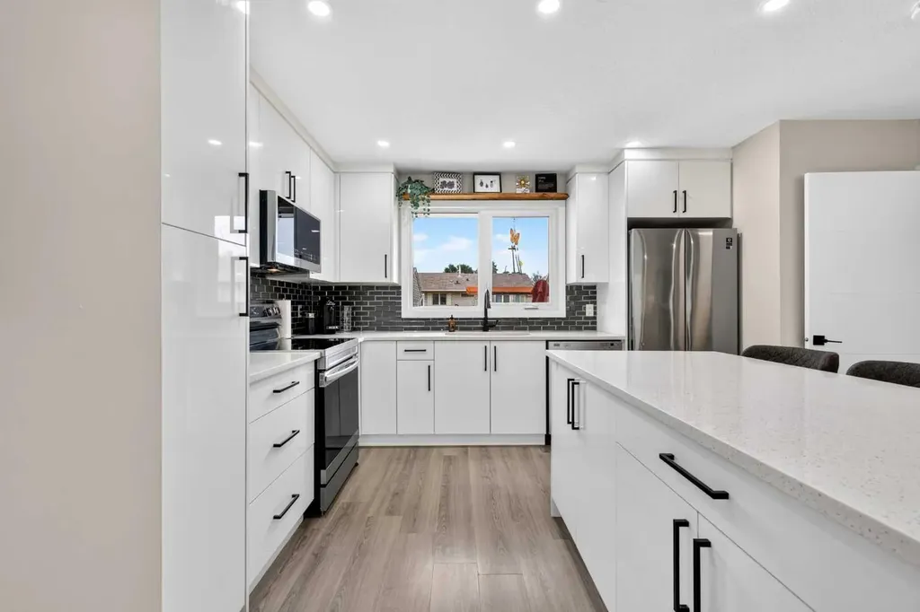 1820 Lysander Crescent SE Calgary AB T2C 1M3