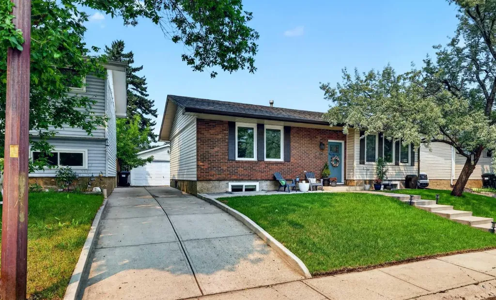 1820 Lysander Crescent SE Calgary AB T2C 1M3