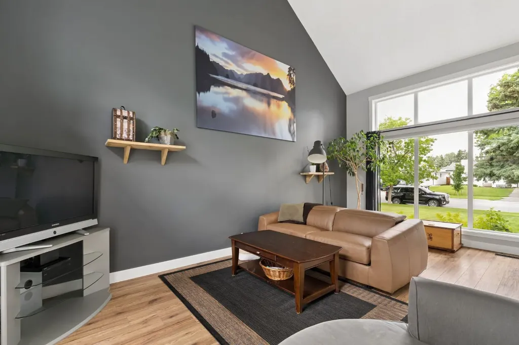 692 Woodpark Boulevard SW Calgary AB T2E 3R7