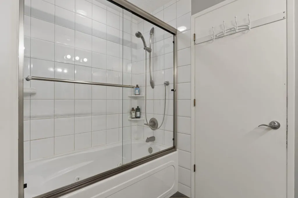 692 Woodpark Boulevard SW Calgary AB T2W 3R7