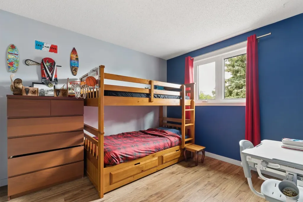 692 Woodpark Boulevard SW Calgary AB T2W 3R7