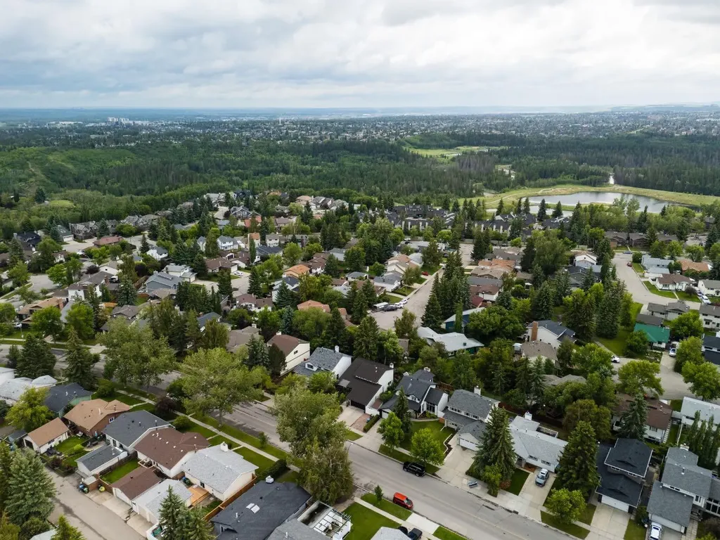 692 Woodpark Boulevard SW Calgary AB T2W 3R7