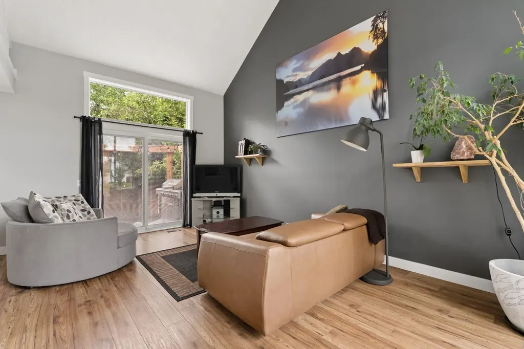 692 Woodpark Boulevard SW Calgary AB T2E 3R7