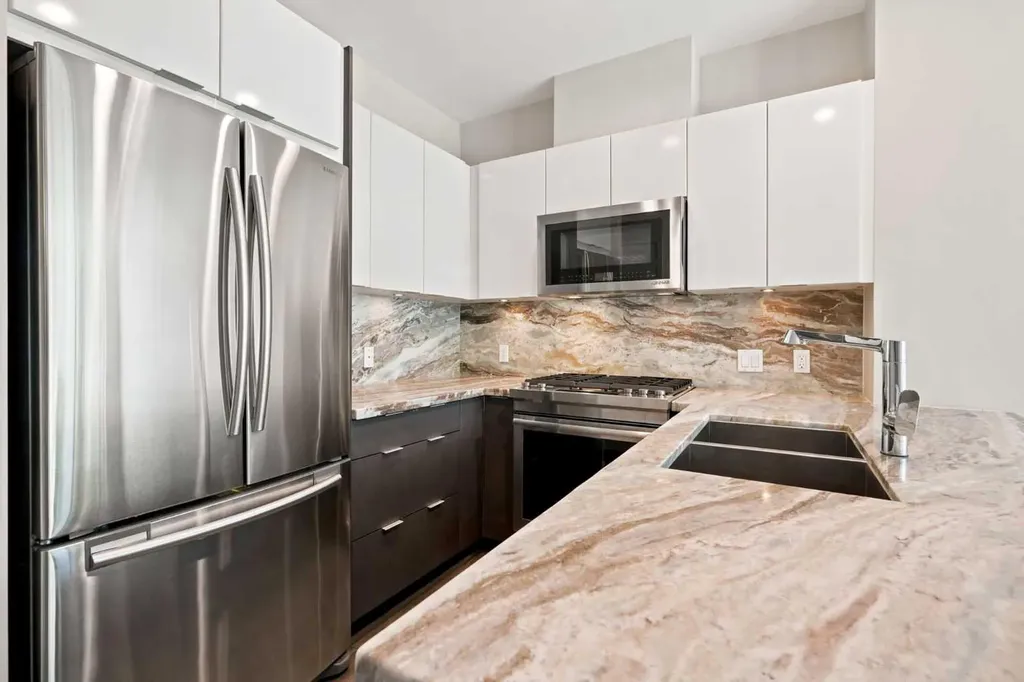 554 Riverfront Lane SE Calgary AB T2G1K1