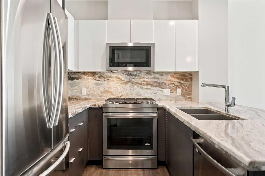 554 Riverfront Lane SE Calgary AB T2G1K1