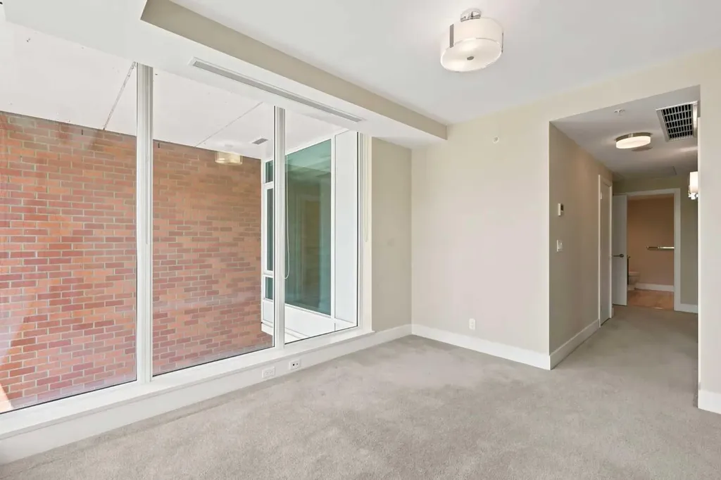 554 Riverfront Lane SE Calgary AB T2G1K1