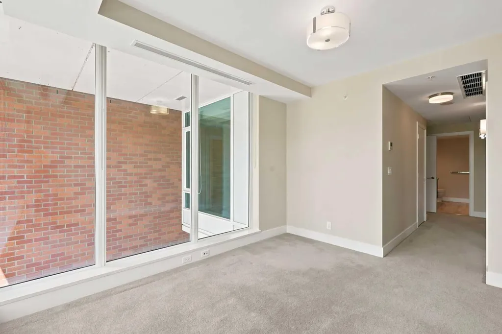 554 Riverfront Lane SE Calgary AB T2G1K1