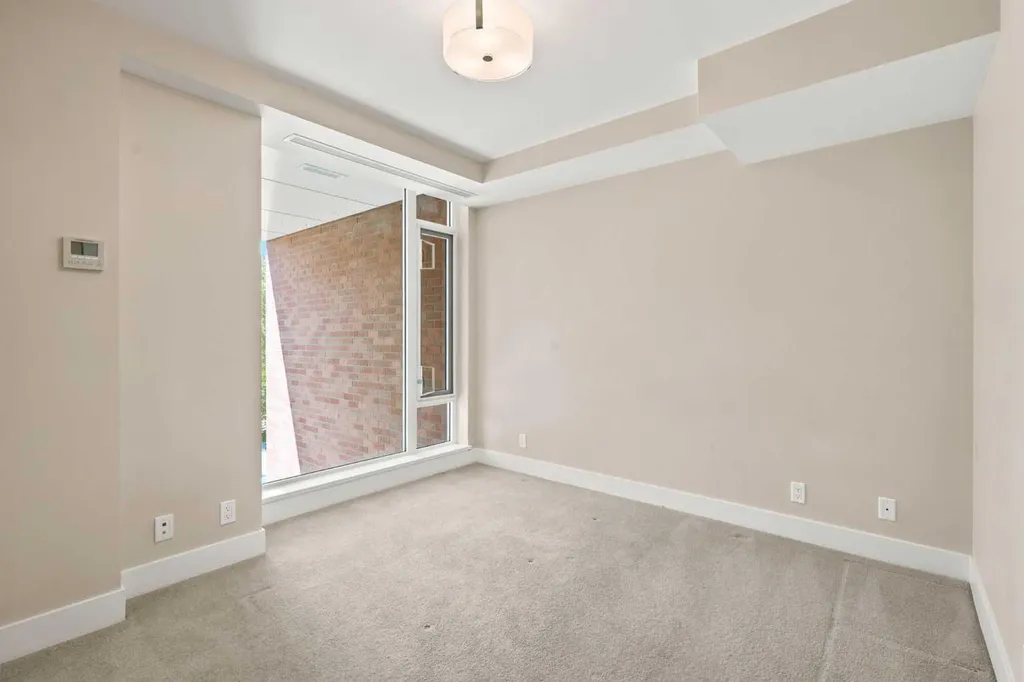554 Riverfront Lane SE Calgary AB T2G1K1