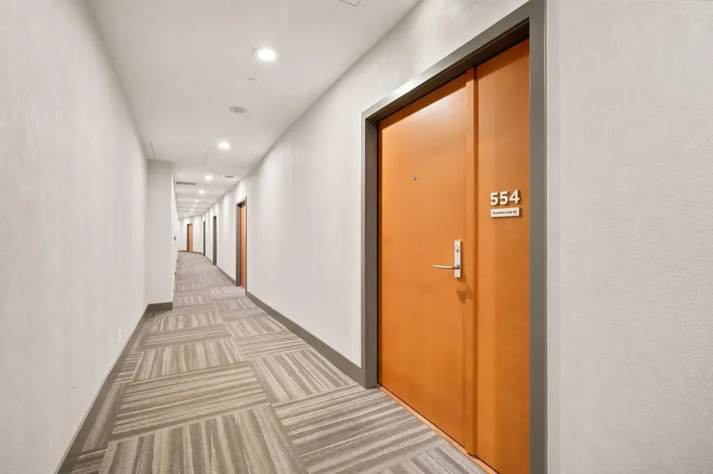 554 Riverfront Lane SE Calgary AB T2G1K1
