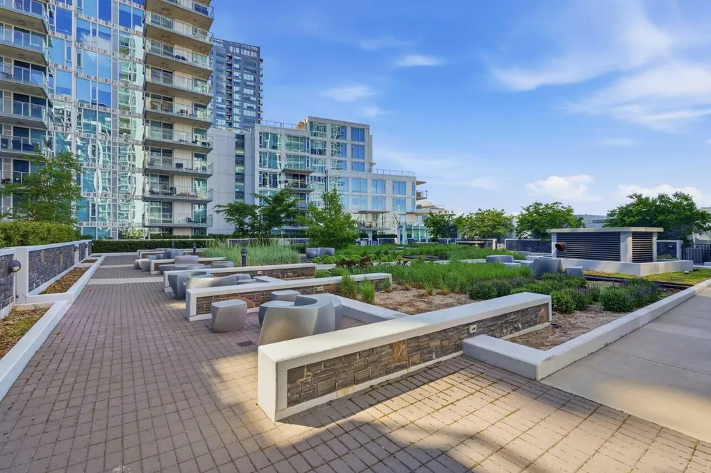 554 Riverfront Lane SE Calgary AB T2G1K1
