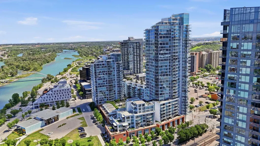 554 Riverfront Lane SE Calgary AB T2G1K1