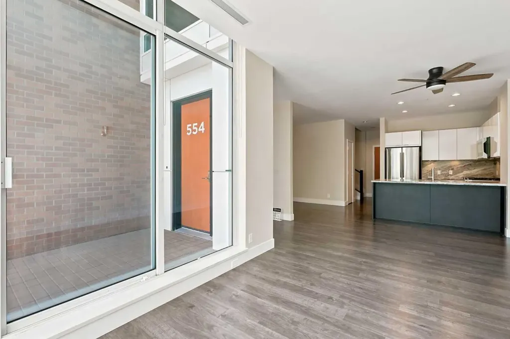 554 Riverfront Lane SE Calgary AB T2G1K1