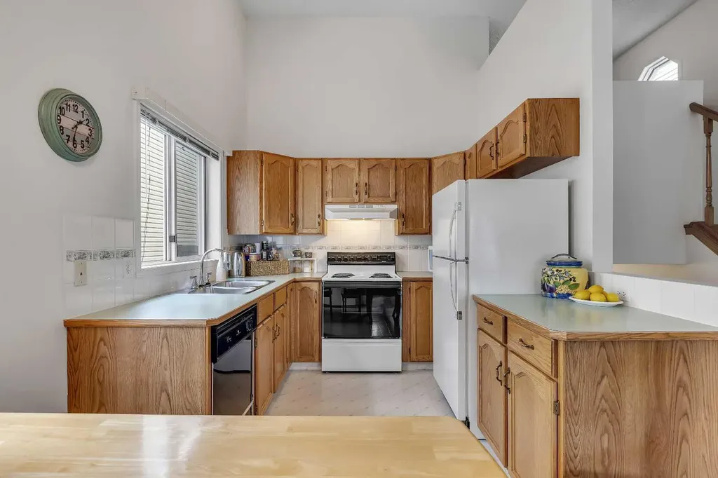 86 Coventry Lane NE Calgary AB T3K 4G4