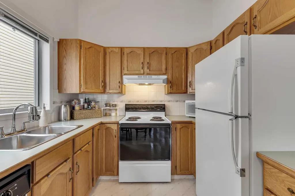 86 Coventry Lane NE Calgary AB T3K 4G4