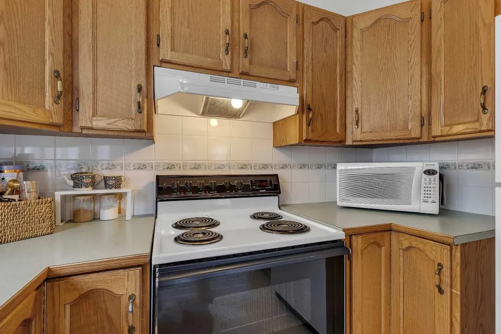86 Coventry Lane NE Calgary AB T3K 4G4