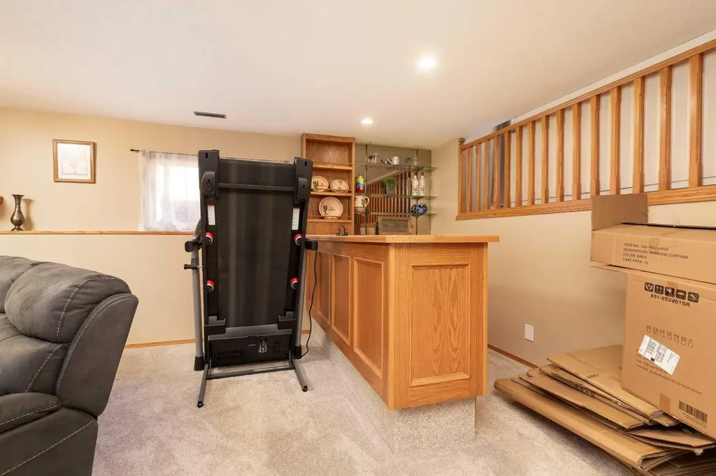 44 Lakhota Road W Lethbridge AB T1K 6J1