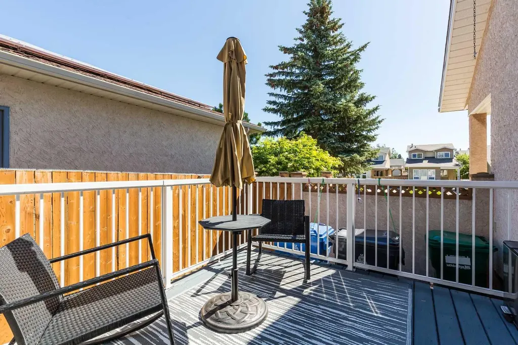 44 Lakhota Road W Lethbridge AB T1K 6J1