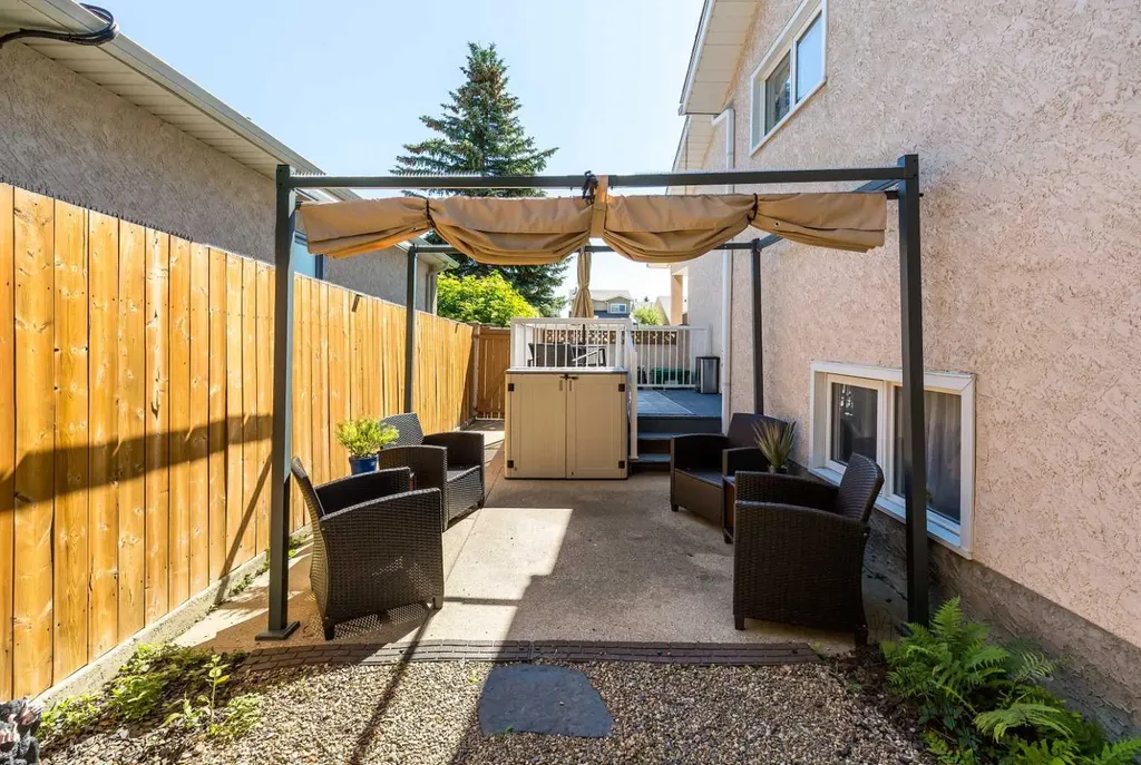 44 Lakhota Road W Lethbridge AB T1K 6J1