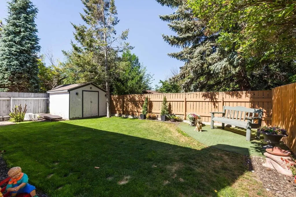 44 Lakhota Road W Lethbridge AB T1K 6J1