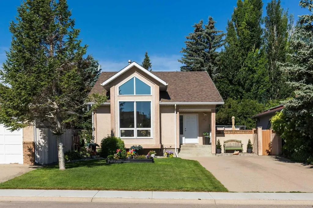 44 Lakhota Road W Lethbridge AB T1K 6J1