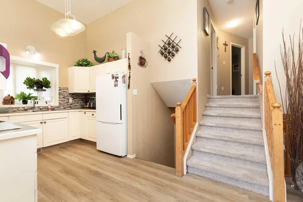 44 Lakhota Road W Lethbridge AB T1K 6J1