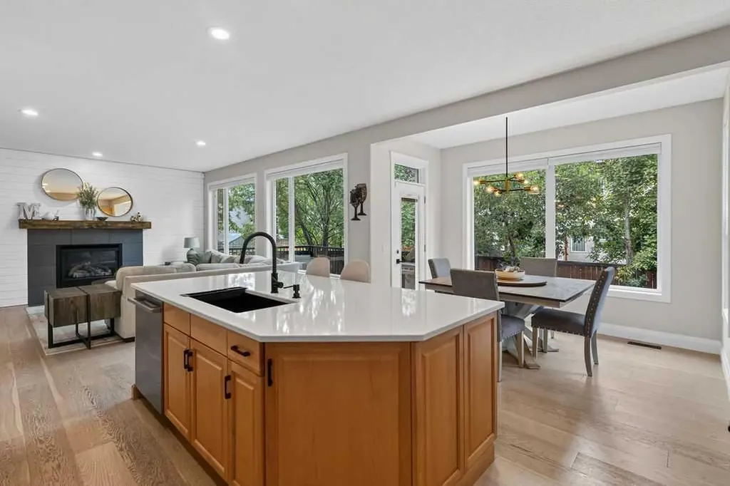 214 Cranleigh View SE Calgary AB T3M 0A2