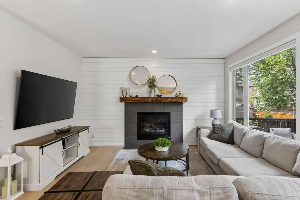 214 Cranleigh View SE Calgary AB T3M 0A2