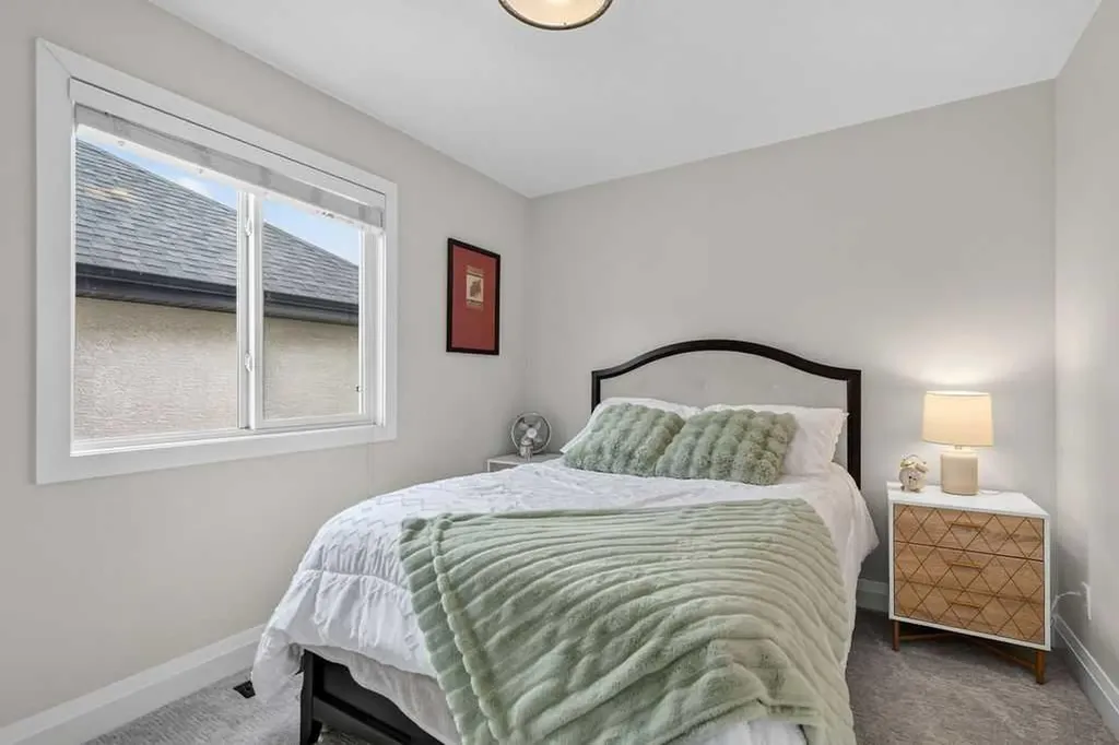214 Cranleigh View SE Calgary AB T3M 0A2