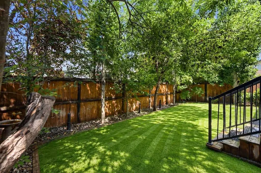 214 Cranleigh View SE Calgary AB T3M 0A2