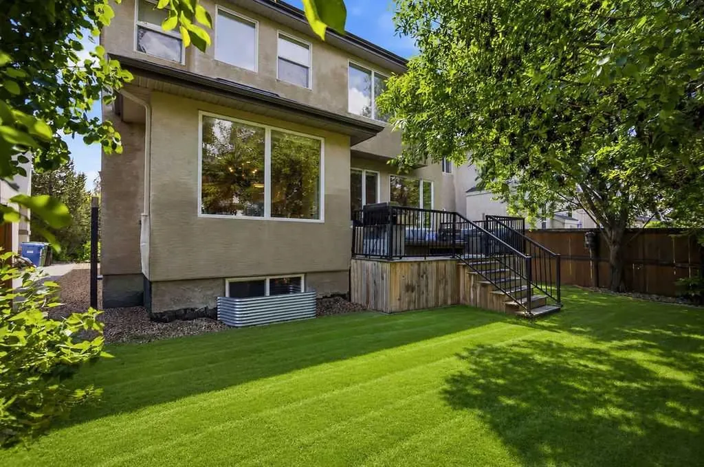 214 Cranleigh View SE Calgary AB T3M 0A2