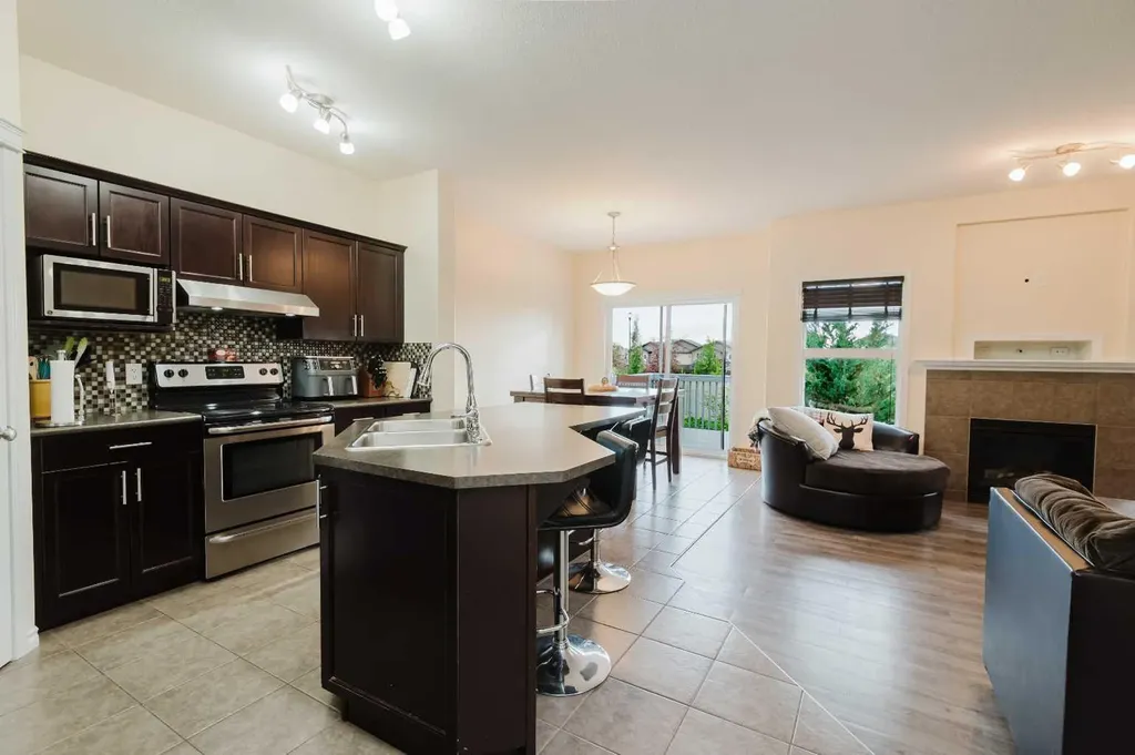 10234 85a Street Grande Prairie AB T8X 0K2