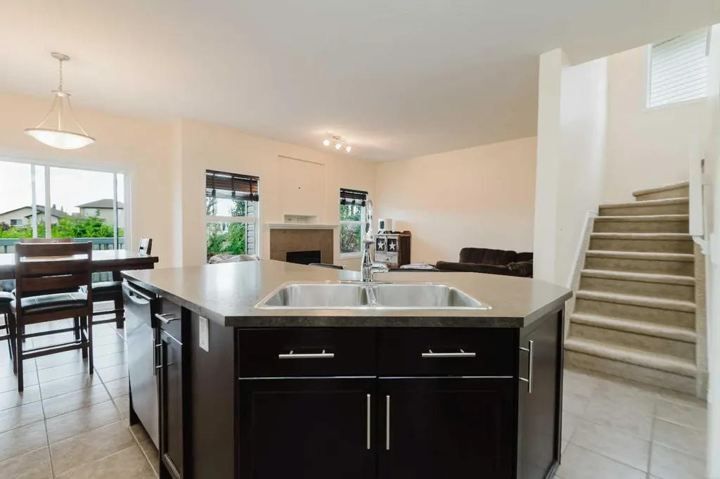 10234 85a Street Grande Prairie AB T8X 0K2