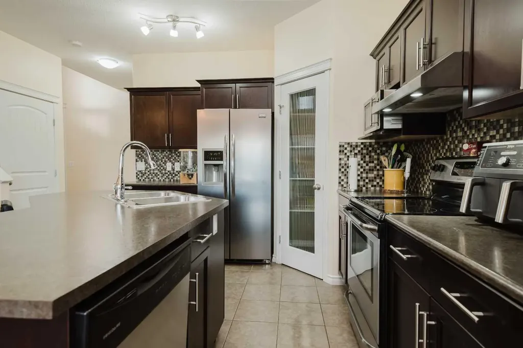 10234 85a Street Grande Prairie AB T8X 0K2