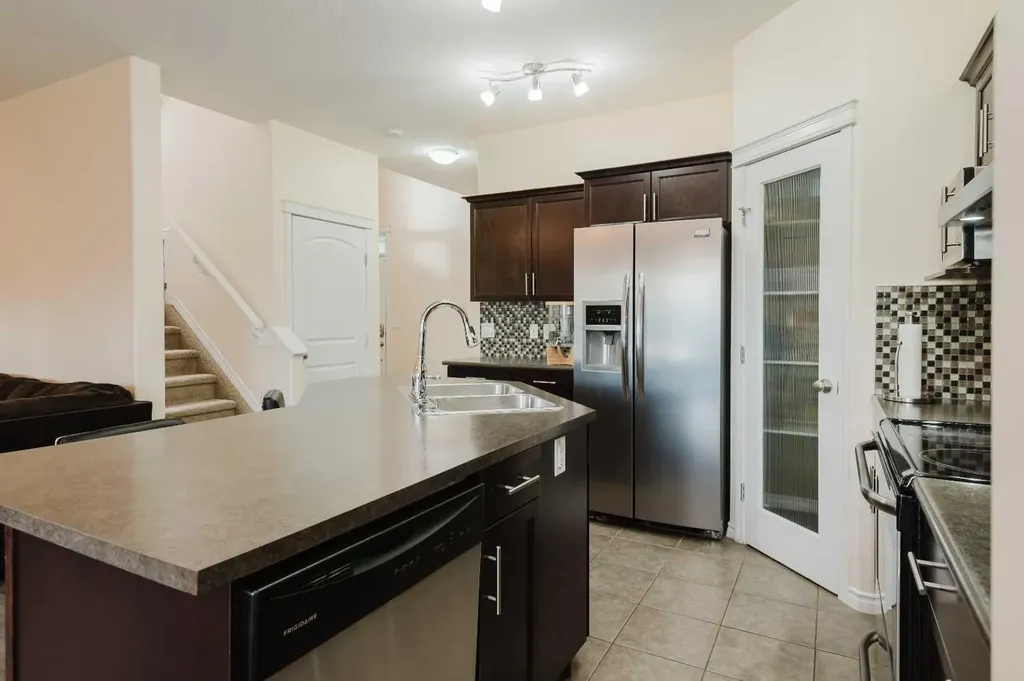 10234 85a Street Grande Prairie AB T8X 0K2