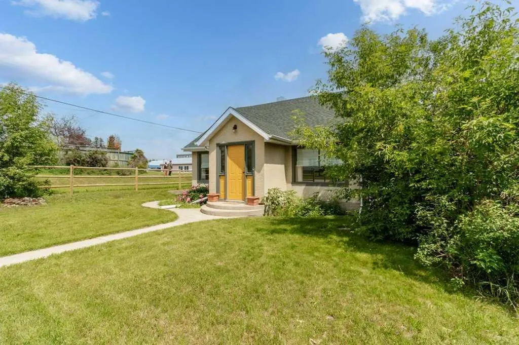 1925 23 Avenue Delburne AB T0M 0V0