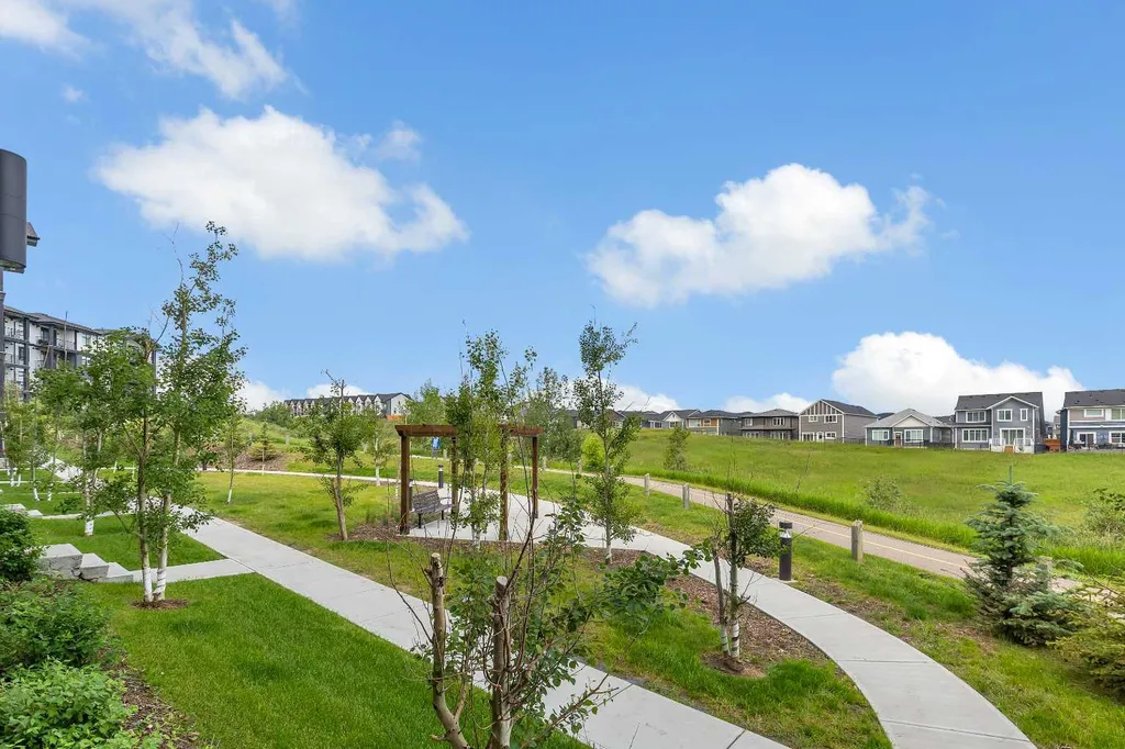 40 Sage Hill Walk NW Calgary AB T3R 2C5
