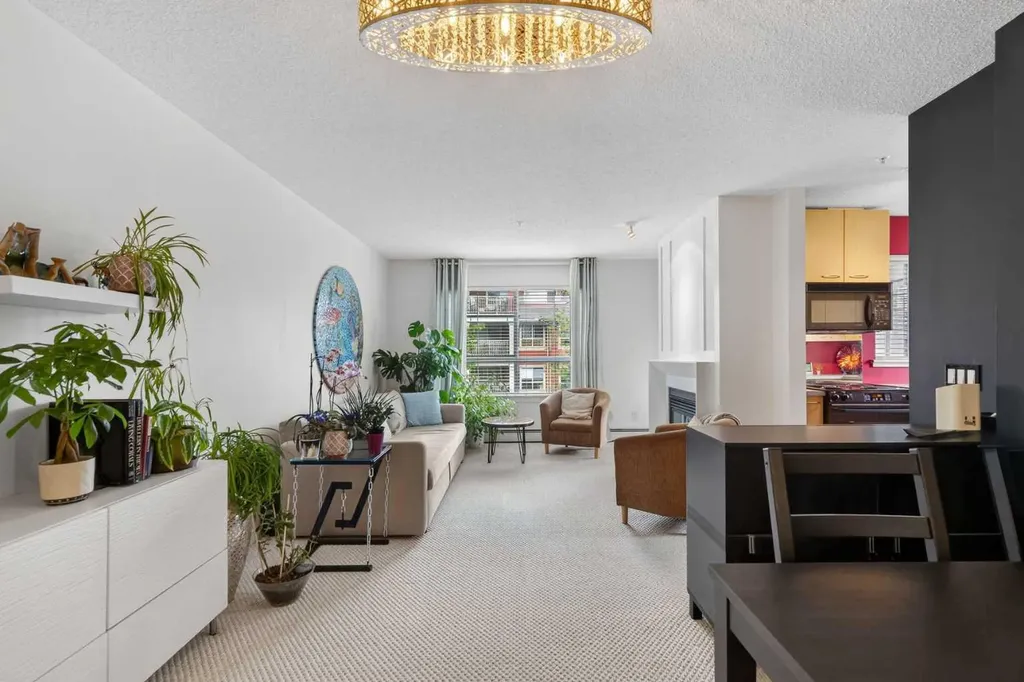 22 Richard Place SW Calgary AB T3E 7N6