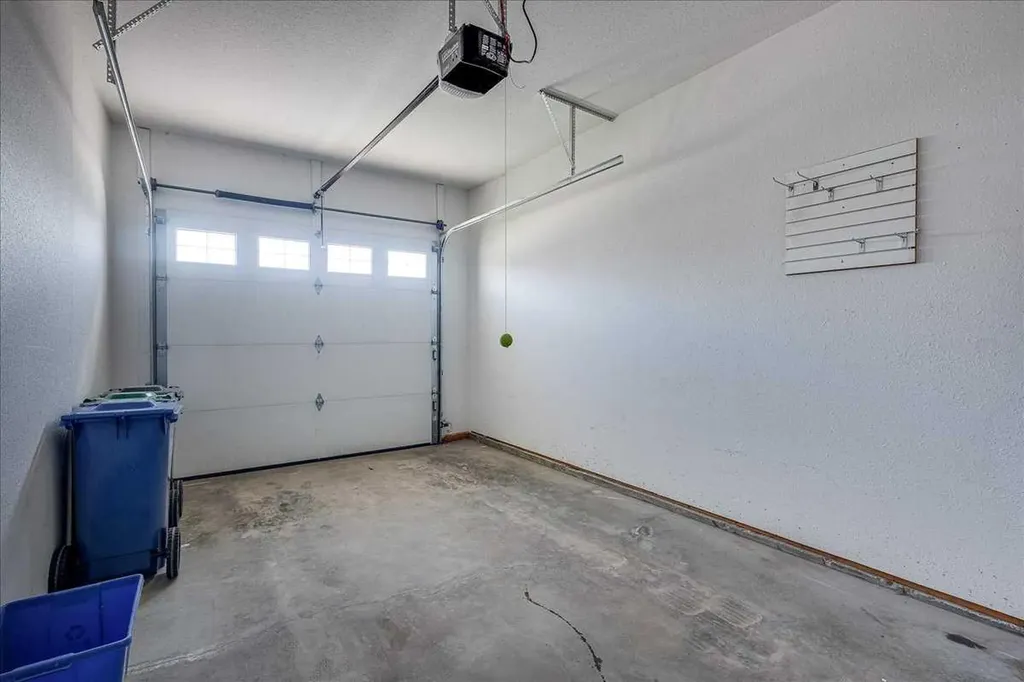 939 Ramage Crescent Red Deer AB T4P 3Z9