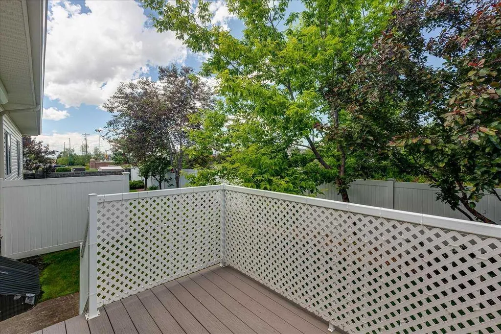 939 Ramage Crescent Red Deer AB T4P 3Z9