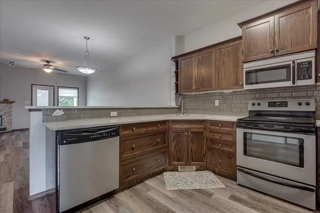 939 Ramage Crescent Red Deer AB T4P 3Z9