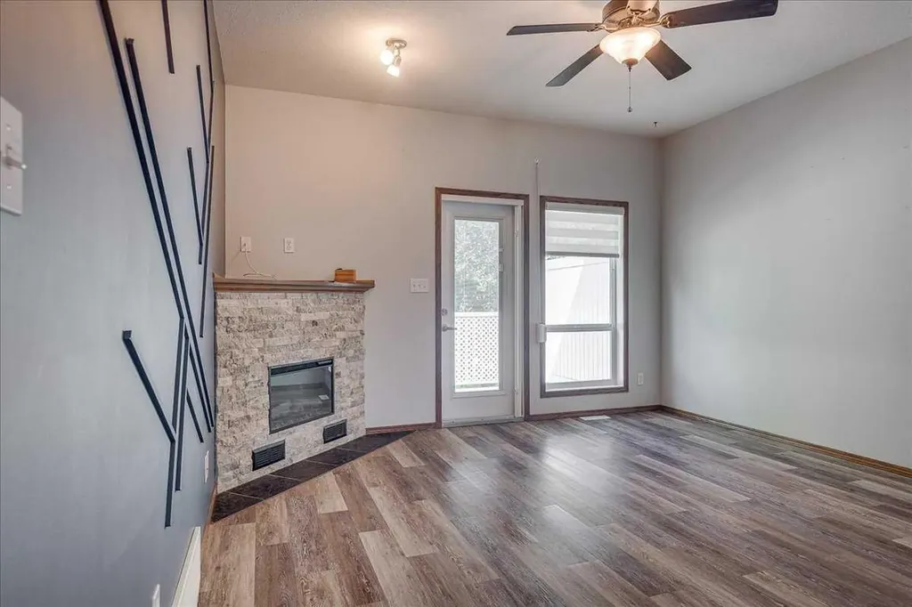 939 Ramage Crescent Red Deer AB T4P 3Z9