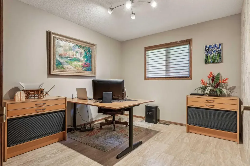 9948 Patton Road SW Calgary AB T2V 5G1