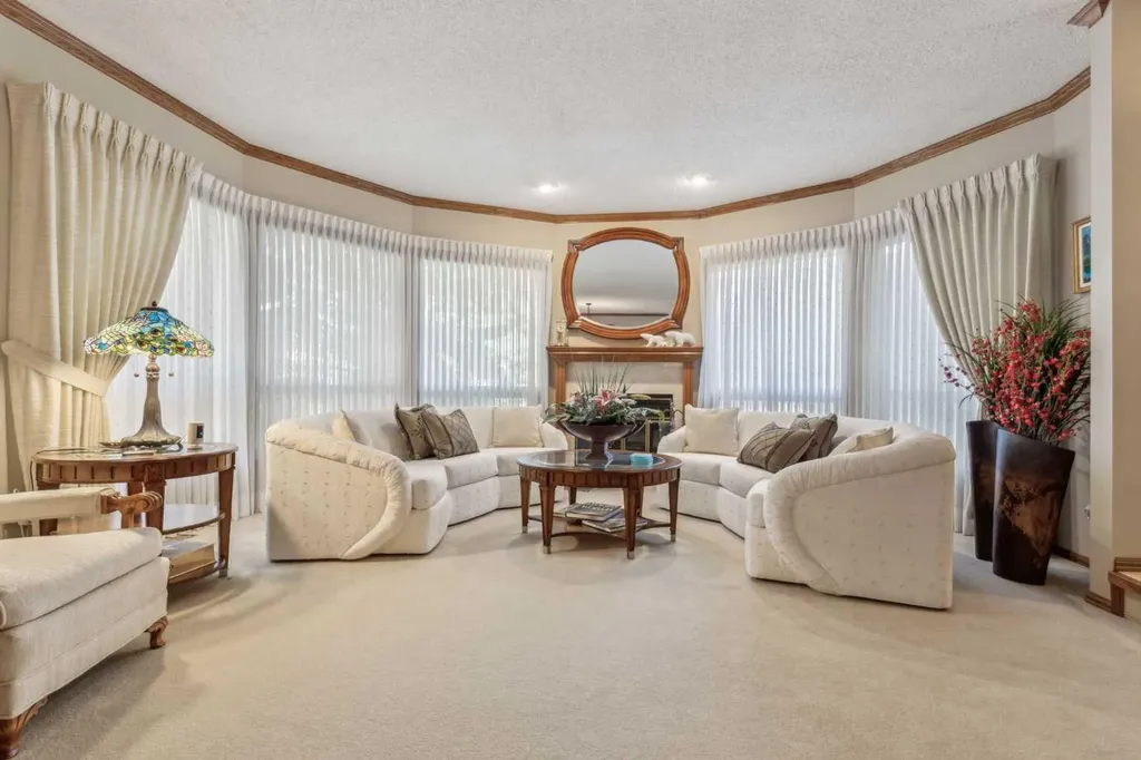 9948 Patton Road SW Calgary AB T2V 5G1
