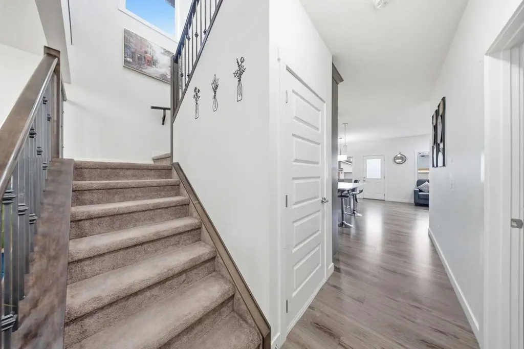 16 Saddlestone Heath NE Calgary AB T3J2B6