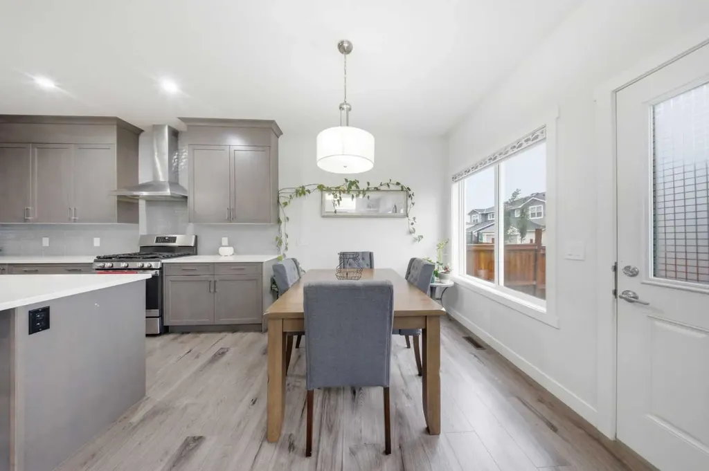 16 Saddlestone Heath NE Calgary AB T3J2B6