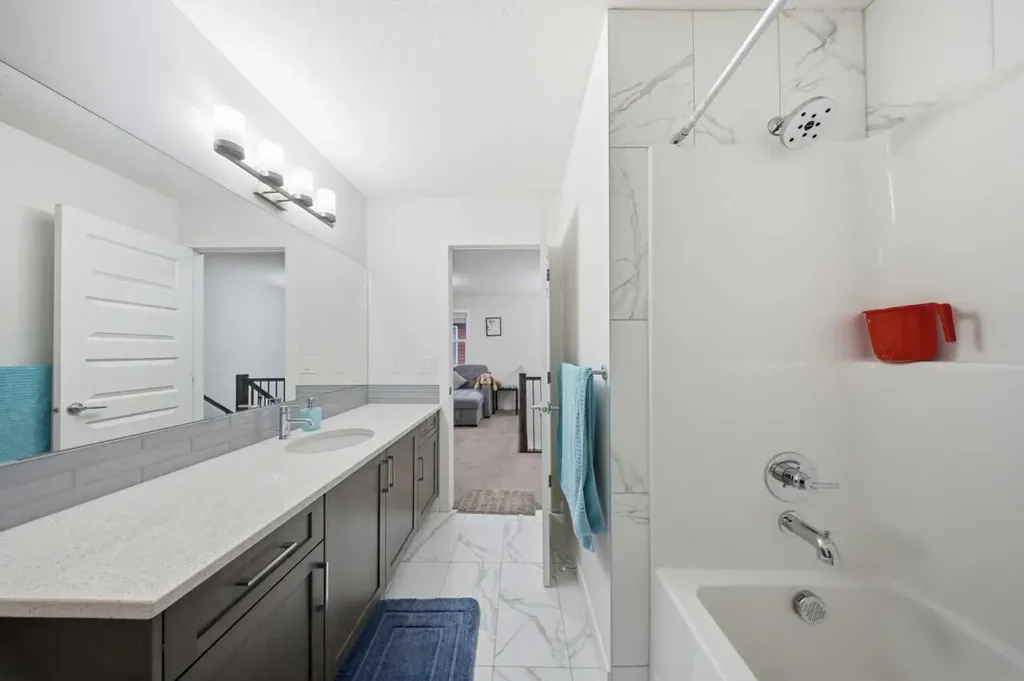 16 Saddlestone Heath NE Calgary AB T3J2B6